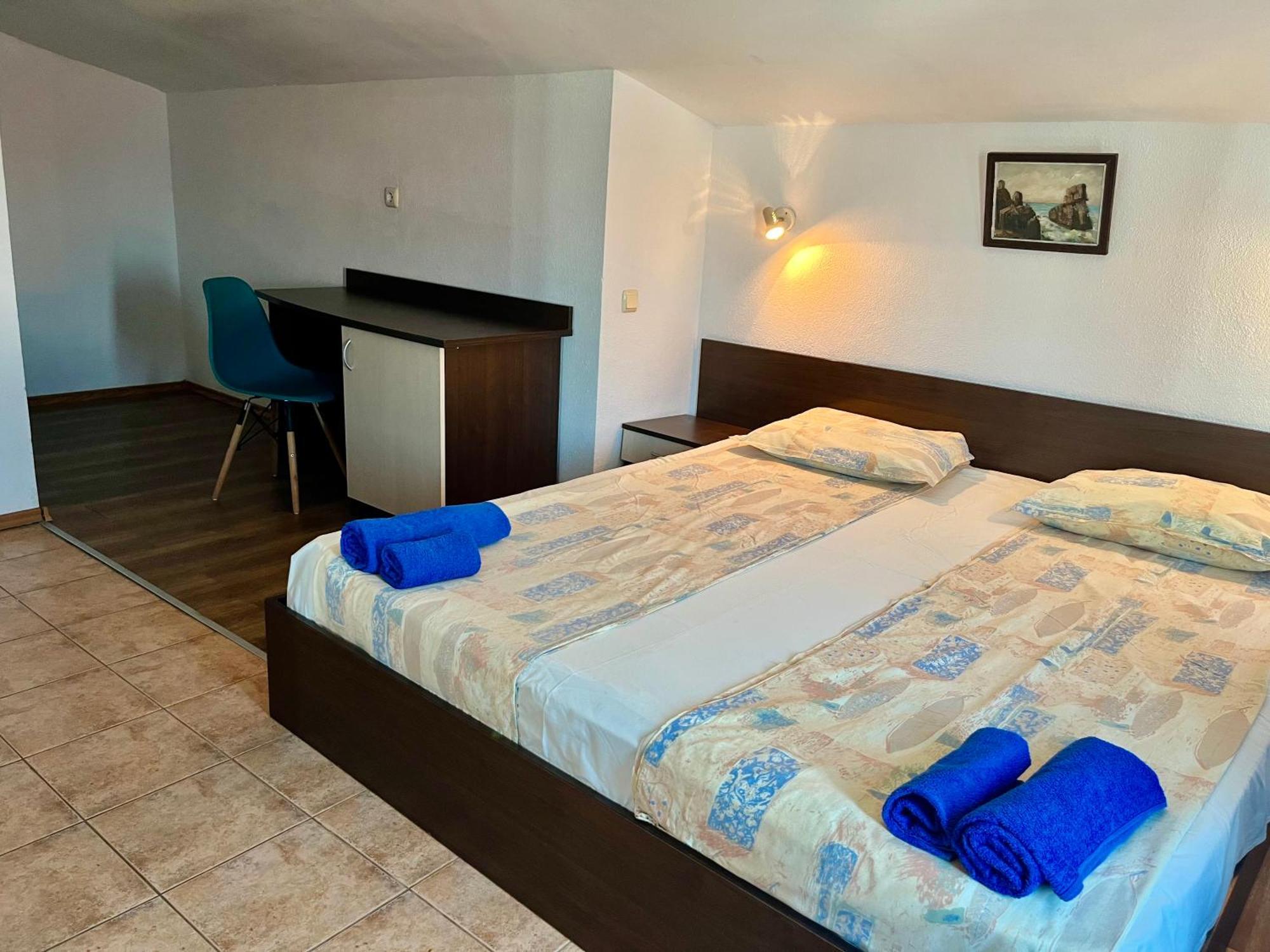 Paunovi Guest House Primorsko Exterior photo